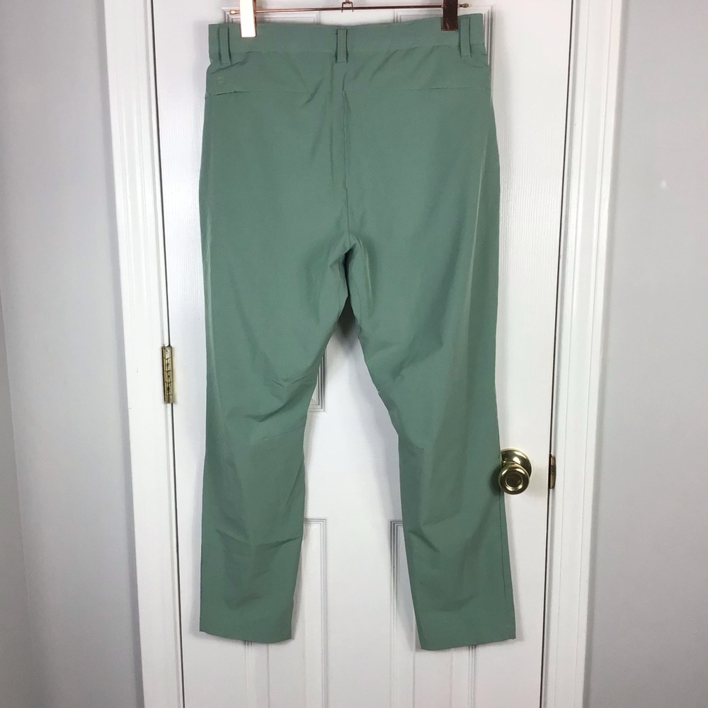Fabletics The Only Pant Classic Fit Golf Men Size 31 X 30 - Picture 2 of 4
